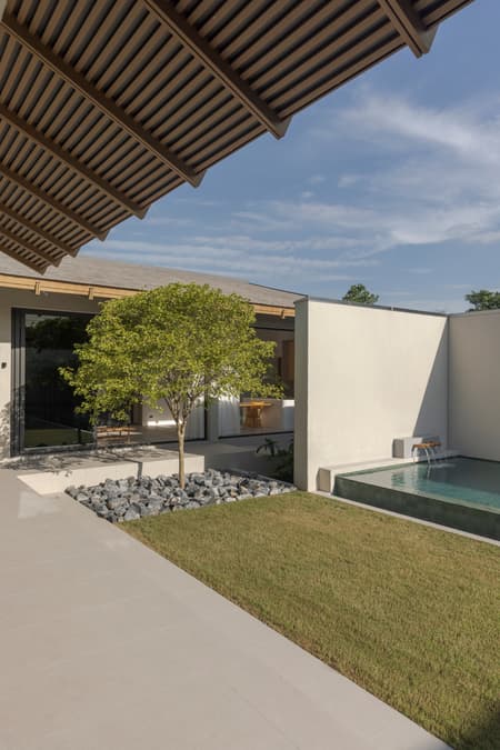 Baan Tectonix House